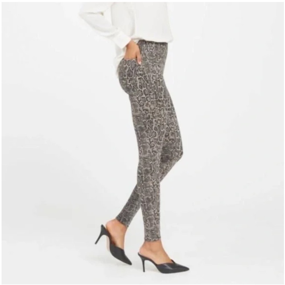 SPANX Jean-ish Shaping Ankle Leggings in Taupe Snakeskin, size L